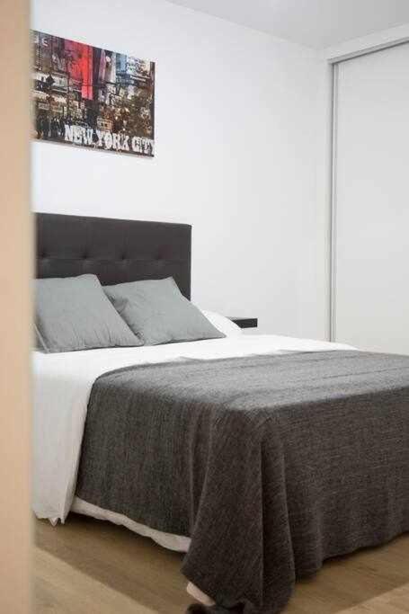 Apartamento Sotano En Gran Via Madrid Esterno foto