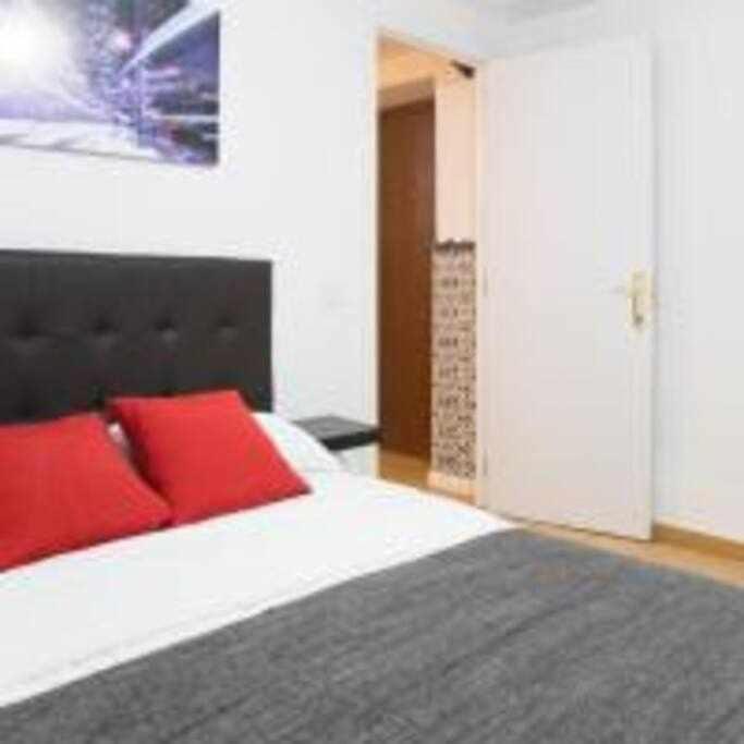 Apartamento Sotano En Gran Via Madrid Esterno foto
