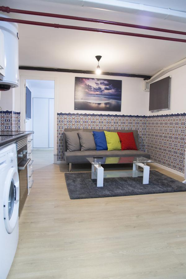 Apartamento Sotano En Gran Via Madrid Esterno foto